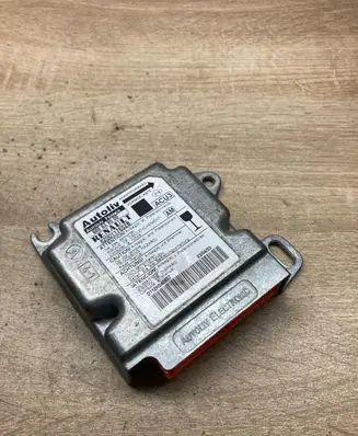 Renault Scenic I Airbag control unit/module 8200117652B 600639500