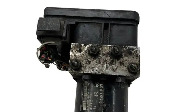 Volkswagen Golf IV ABS Pump 1C0907379E 00006065D2 10096003133