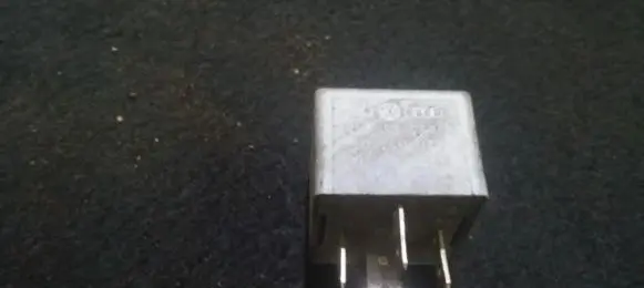 Skoda Octavia Mk1 (1U) Other relay 141951253b
