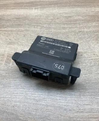 Volkswagen PASSAT B6 Gateway control module 3C0907530C 3C0907951A