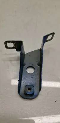 BMW 4 F36 Gran coupe Fender mounting bracket
