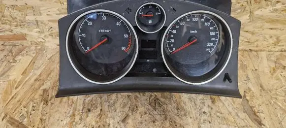 Opel Zafira B Speedometer (instrument cluster) 13308970