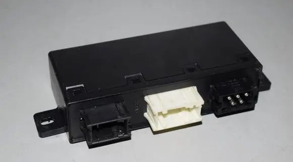 BMW 5 E39 Door control unit/module 6904251