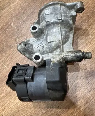 Volvo V70 EGR valve 25375741 9656612306