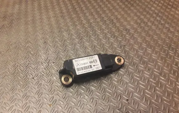 Mercedes-Benz C W203 Airbag deployment crash/impact sensor 0018204426