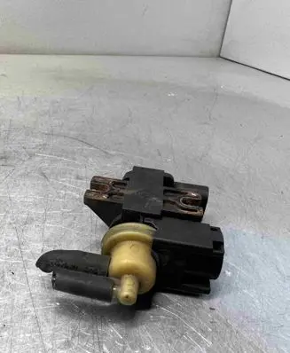 Audi A4 S4 B8 8K Turbo solenoid valve 8k0906627