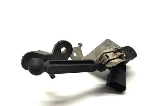 BMW 4 G22 G23 G24 G26 Rear air suspension level height sensor 6895466