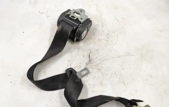 Audi A4 S4 B7 8E 8H Middle seatbelt (rear) 8E5857807G 605070800