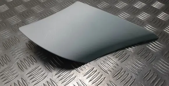(D)pillar trim (top)