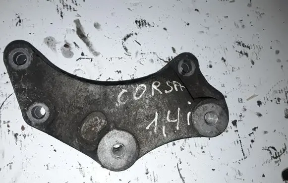 Opel Corsa D Engine mounting bracket 13185906