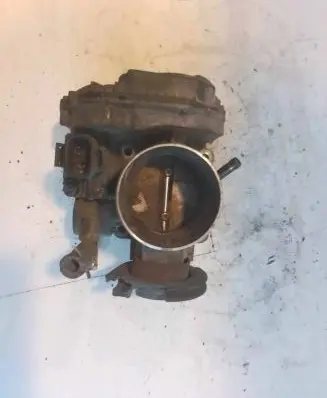 Volkswagen Golf IV Throttle valve