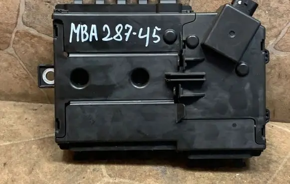 Mercedes-Benz C W205 Fuse box set A2055402850