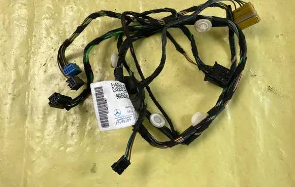 Mercedes-Benz B W245 Front door wiring loom A1695407805