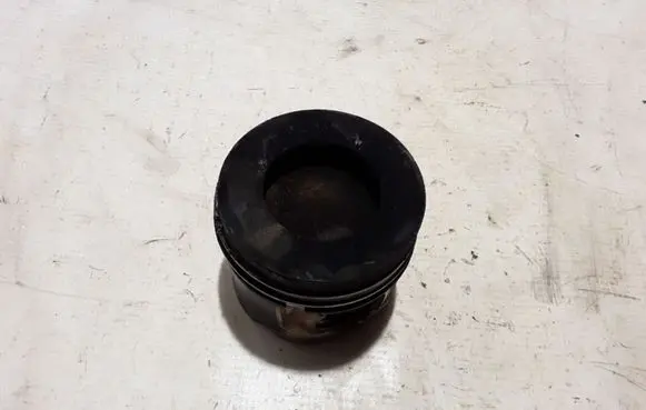 BMW 5 GT F07 Piston with connecting rod 7805329