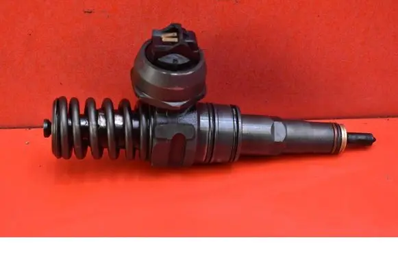 Skoda Octavia Mk2 (1Z) Fuel injector 038130073AG
