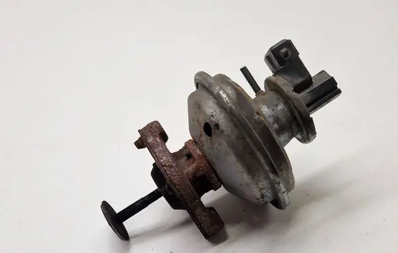 BMW 1 E81 E87 EGR valve 7801942