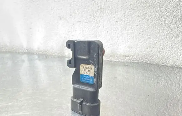 Opel Vectra C Air pressure sensor 16212460