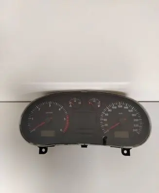Seat Toledo II (1M) Speedometer (instrument cluster) 88311292 04010102330266v03 110090075019