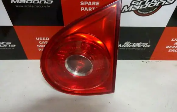 Volkswagen Golf V Rear/tail lights 1K6945094F