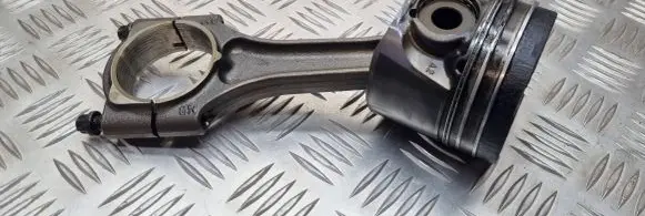 Opel Astra G Piston with connecting rod
