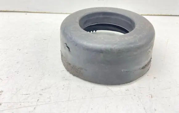 Mercedes-Benz 190 W201 Rear coil spring rubber mount A2013251144 2013251144 42839