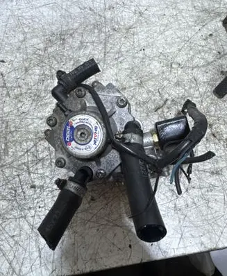 Toyota Corolla Verso E121 LP gas reducer 67R010951