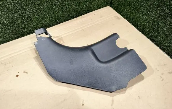 Hyundai i10 Front sill trim cover 85823B9000