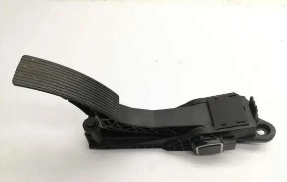 Mercedes-Benz GL X164 Accelerator throttle pedal A1643000004