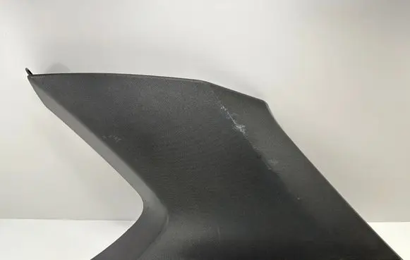(D)pillar trim (top)