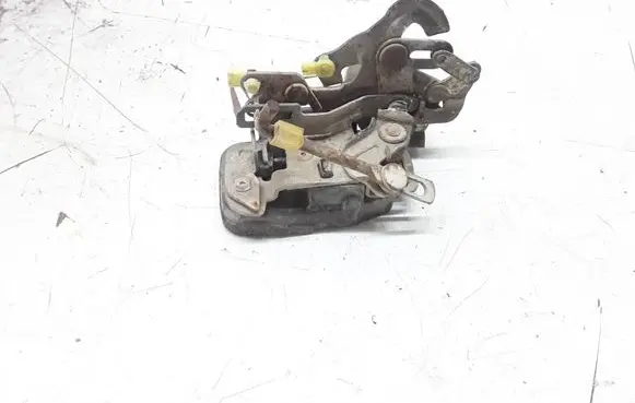 Hyundai Galloper Rear door lock