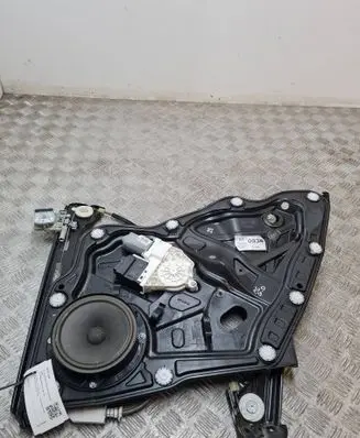 Volkswagen PASSAT CC Rear door window regulator with motor 3C8839756