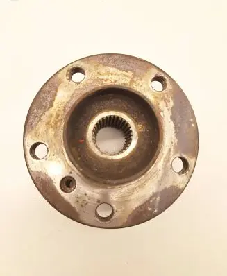 BMW X5 E70 Front wheel hub 31222472827 2472827