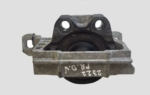 Volvo V40 Engine mount bracket 307396