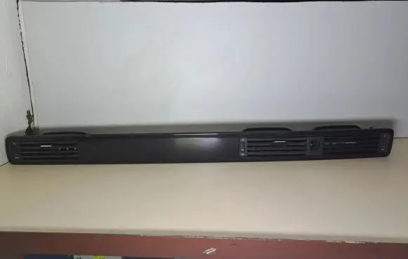 Volvo V70 Dash center air vent grill 30715143 ESW567
