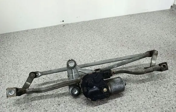 Volvo S80 Front wiper linkage