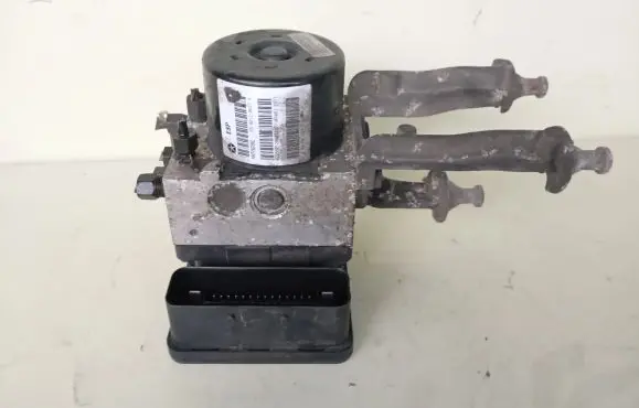 Chrysler 300 - 300C ABS Pump P04779679AC 00405278C000