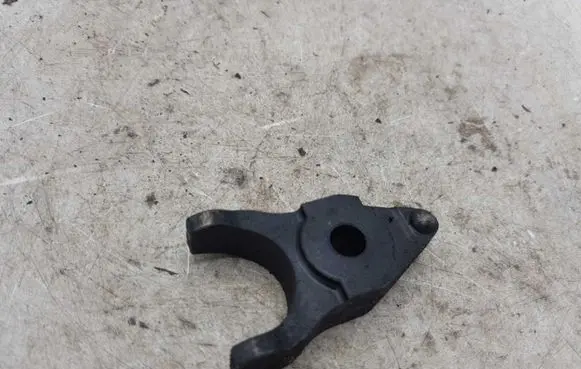 Toyota Avensis Verso Fuel Injector clamp holder NOCODE
