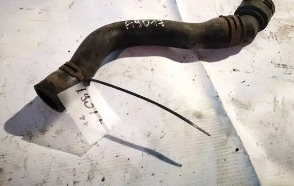 Volkswagen Tiguan Engine coolant pipe/hose