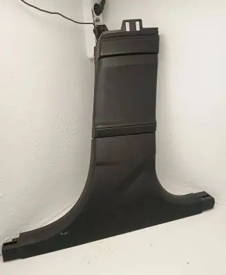 BMW M6 (B) pillar trim (bottom) 105079513C