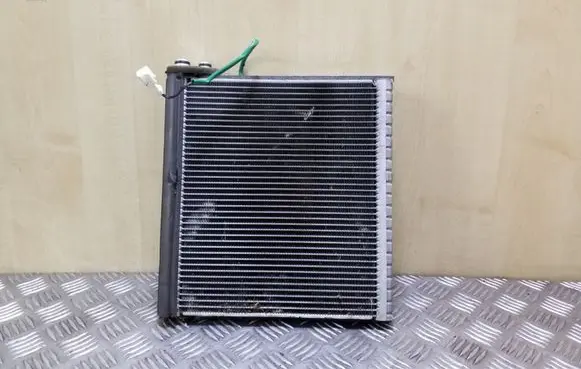 Air conditioning (A/C) radiator (interior)
