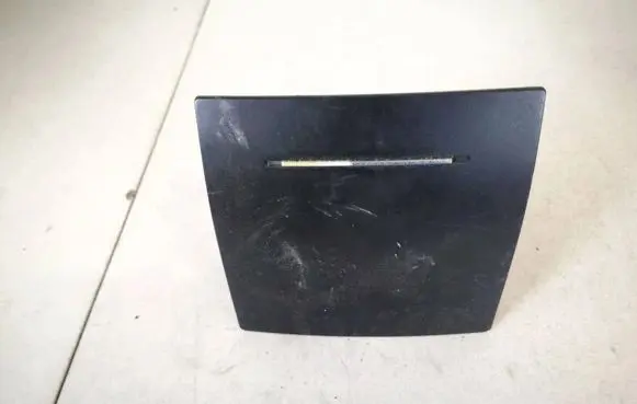 Glove box