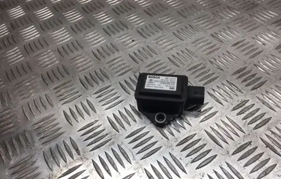 Audi A4 S4 B6 8E 8H ESP acceleration yaw rate sensor 8E0907637A