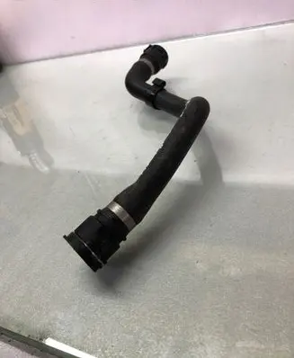 Opel Insignia B Engine coolant pipe/hose 39097764