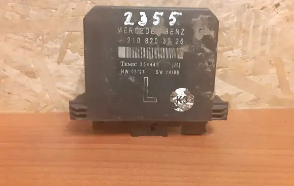 Mercedes-Benz E W210 Door control unit/module 2108203726 2355