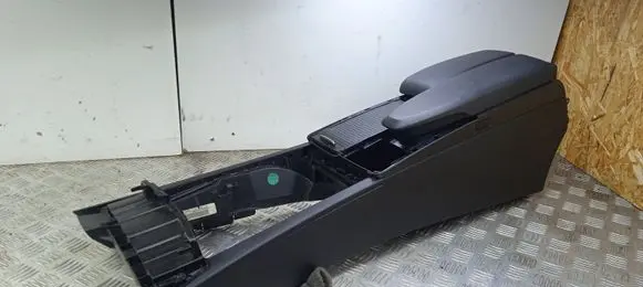 Mercedes-Benz C AMG W204 Center console A2046800150