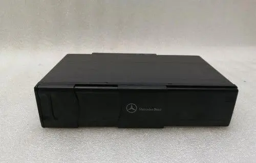 Mercedes-Benz S W220 CD/DVD changer A2208274642