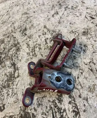 Nissan Juke I F15 Rear door hinge set 