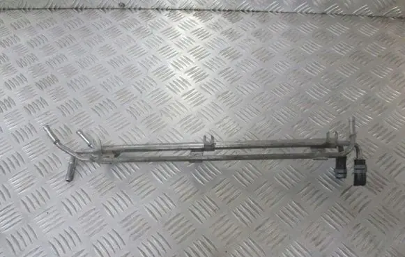 Volkswagen Golf IV Engine coolant pipe/hose