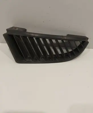 Mitsubishi Colt Front bumper lower grill MN127773