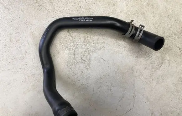 Ford C-MAX II Breather hose/pipe BM5G6758AB P108D